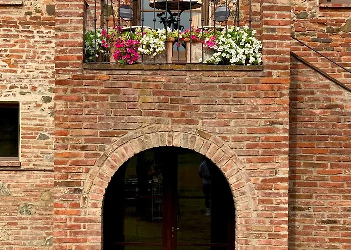 Podere La Ceppa1 Апарт-отель 4*